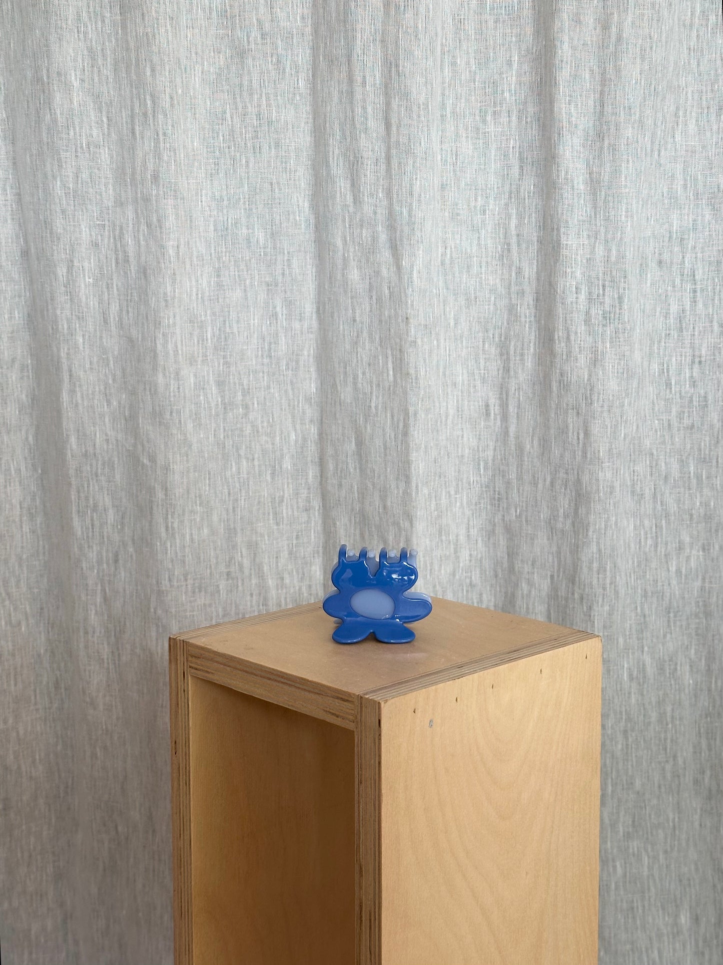 Flower Claw in Periwinkle + Blue