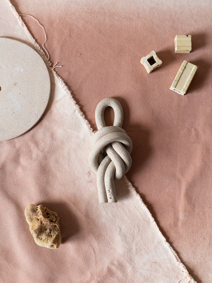 Overhand Knot - Raw Speckled