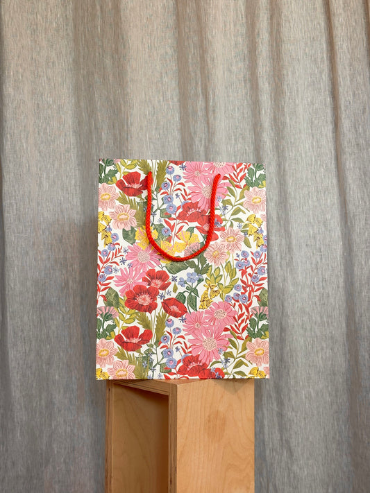 Our Love Only Grows | Gift bag - Large