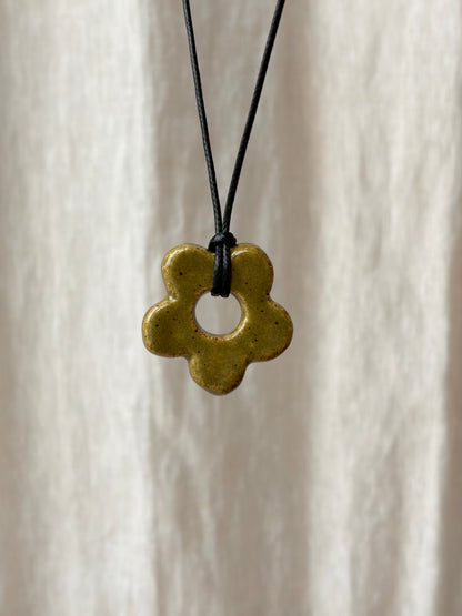 Daisy Pendant