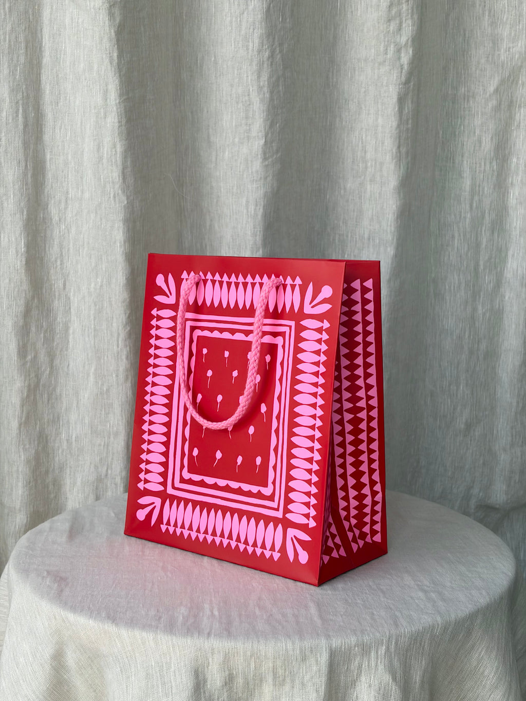 Geometric Neons Gift bag  - Medium