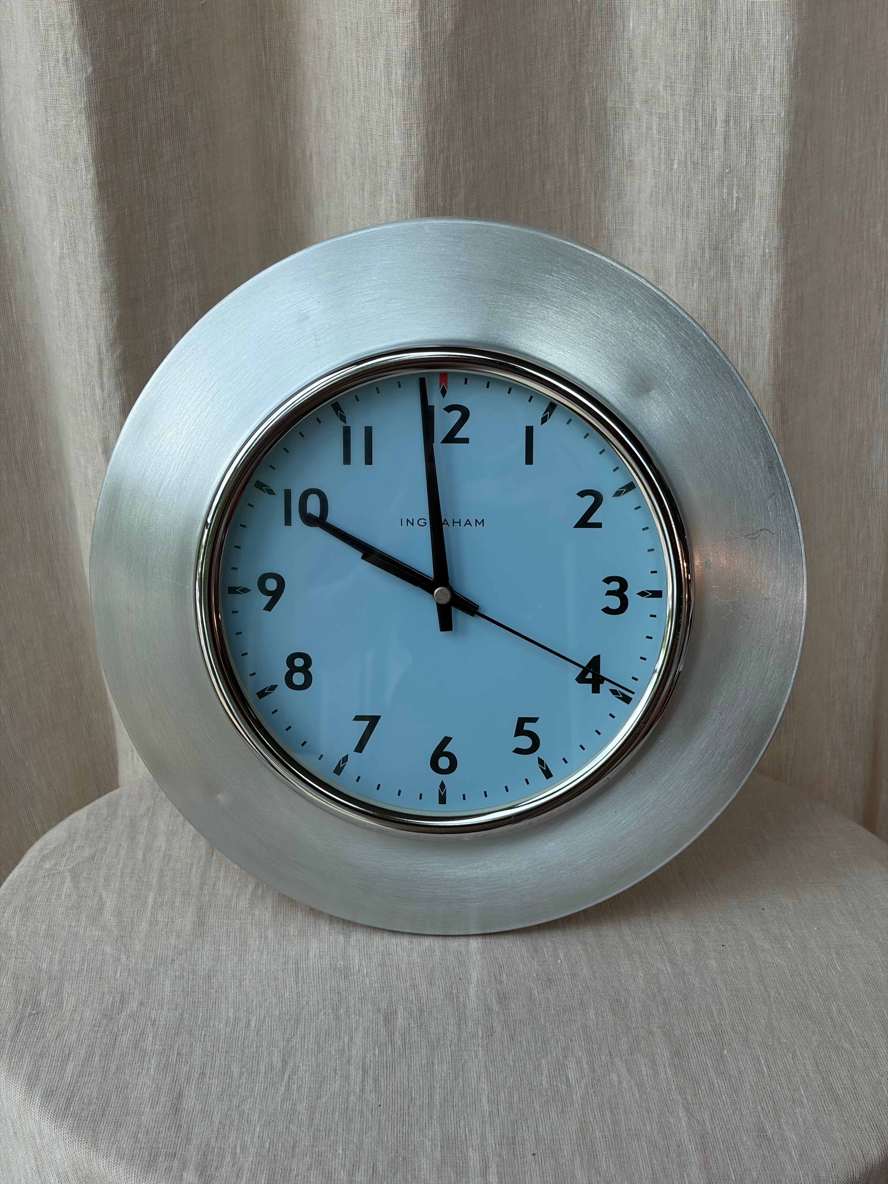 Inangraham Blue Clock