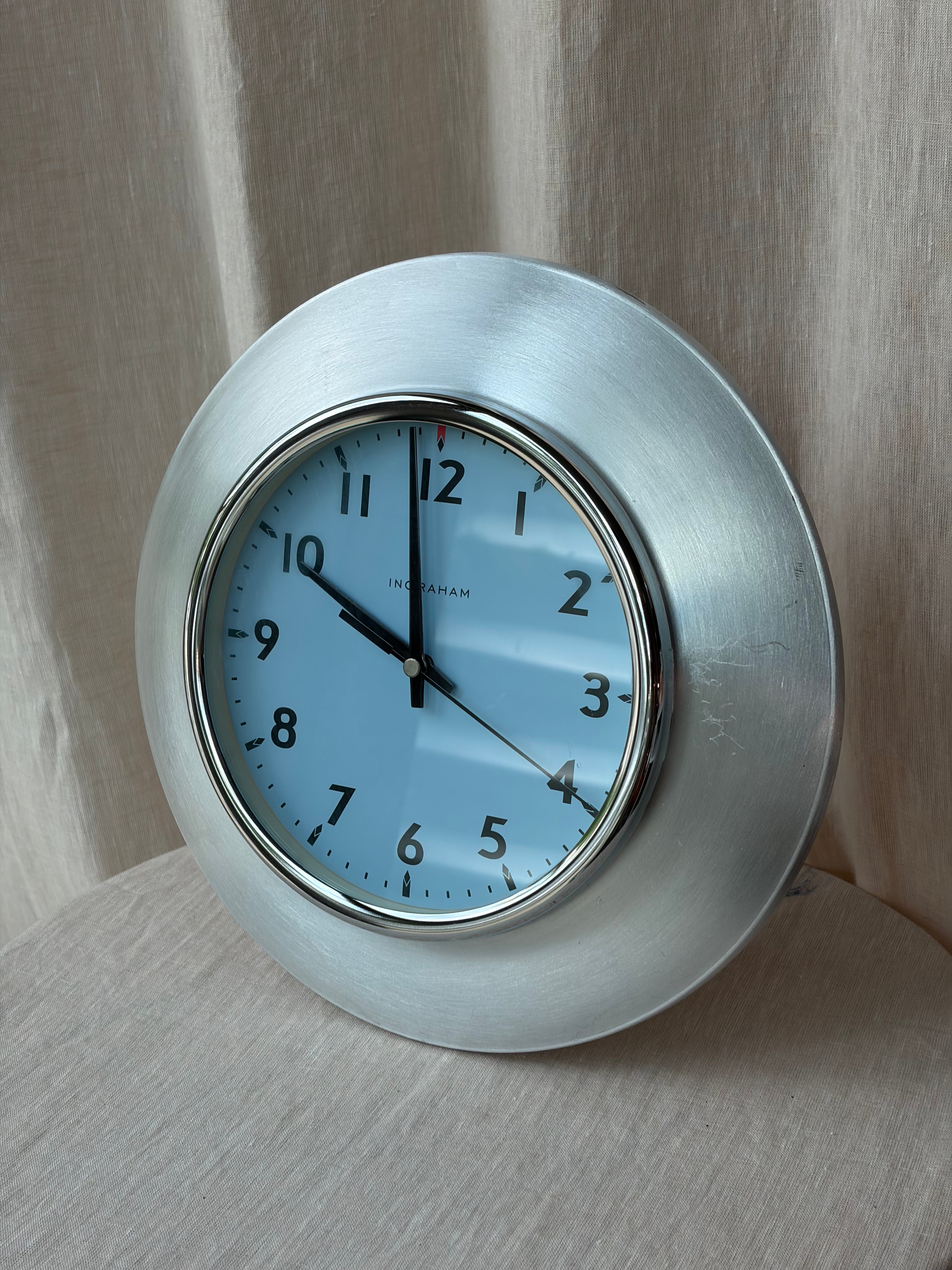 Inangraham Blue Clock